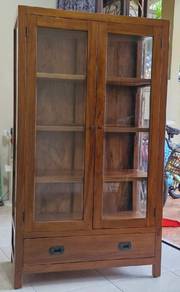 Kabinet kayu jati