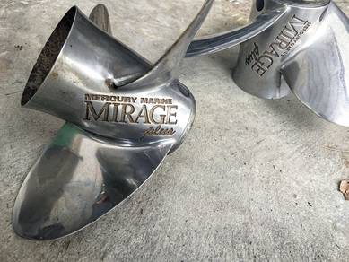 Mercury Marine Mirage Plus 15P boat bot