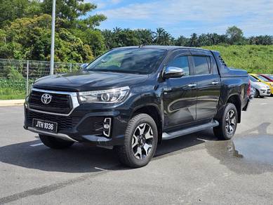Toyota Hilux BLACK EDITION in Kluang, JHR