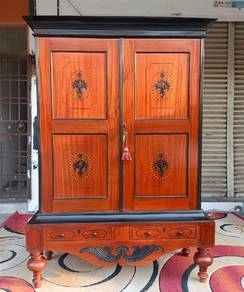Antique GALLE ALMIRAH