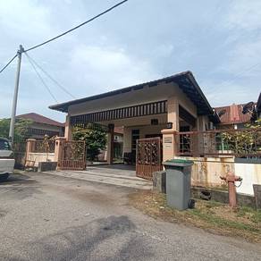 Semi-Detached House For Sale in Muar,JHR
