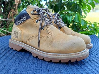 (6UK) Caterpillar Chukka Yellow Boot