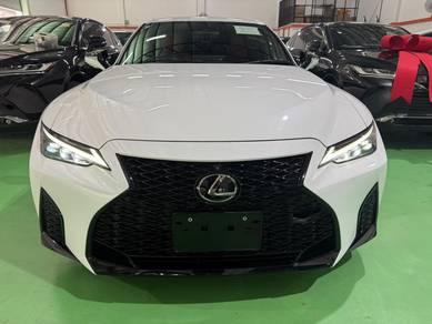 Lexus IS 300 F-SPORT in Shah Alam, SGR