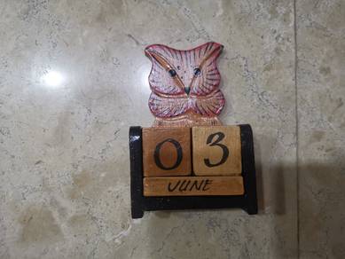 Calendar of the year /date & month holder decor