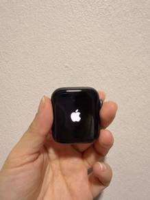 Apple Watch SE (1st Gen)