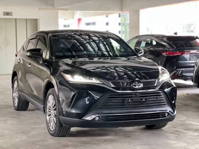 Toyota Harrier Z in KLCC, KUL