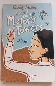 (2nd Hand Book)Second Form at Malory Towers