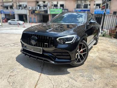 Mercedes Benz GLC300 300 4MATIC AMG LINE in Desa Petaling, KUL