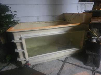 Fish tank