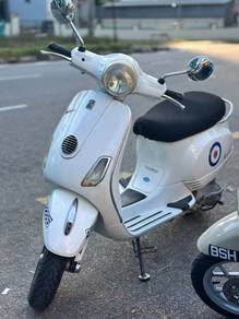 Vespa LX 150