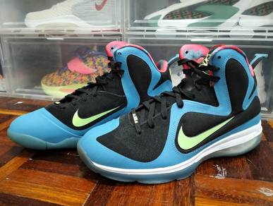 Negotiable Brand New UK 8 LeBron 9