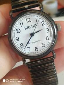 Vintage Krone lady manual wind watcyh