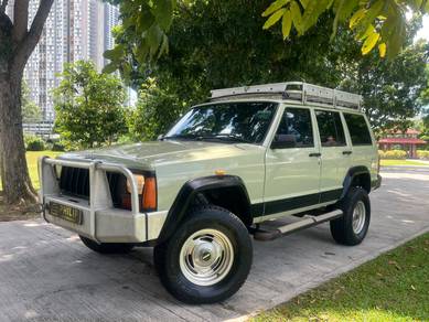 Jeep Cherokee in Kepong, KUL