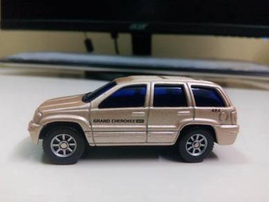 Maisto 1999 Jeep Grand Cherokee