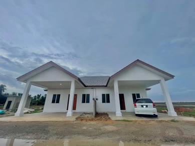Semi-Detached House For Rent in Yan,KDH