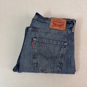 Levi’s 501 sz 36)
