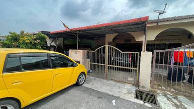 1-storey Terraced House For Sale in Banting,SGR