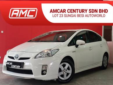 Toyota Prius (HYBRID) in Sungai Besi, KUL