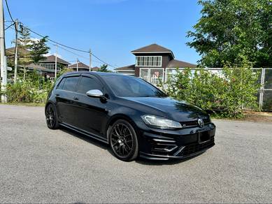 Volkswagen Golf R in Bukit Gambir, JHR