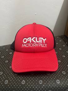 cap trucker oakley factory pilot