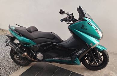 Yamaha TMAX