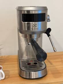 ELECTROLUX Ultimatetaste 500 COFFEE MACHINE