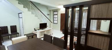 Yusni Homestay 2 Stry Terrace House