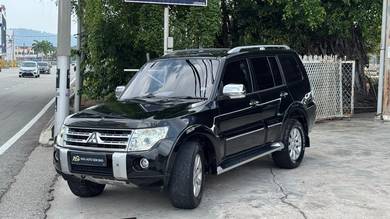2010 Mitsubishi Pajero EXCEED