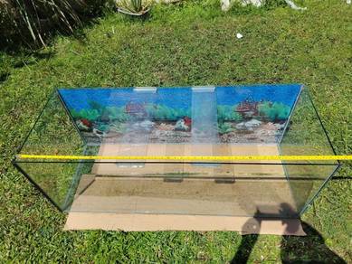 aquarium kaca saiz 4 kaki lebar