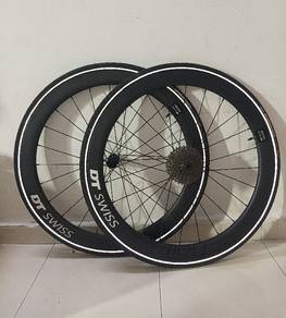 Carbon Wheelset & DT 350 hub 