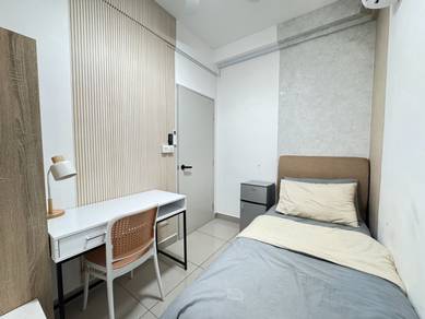 Service Residence For Rent in Acacia Residences