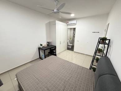 Room in Kota Kemuning, SGR