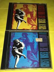 GUNS & ROSES - USE YOUR ILLUSION 1 & 2 CDs