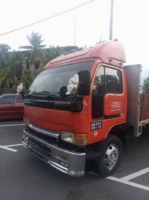 Lori 3Tan NISSAN UD