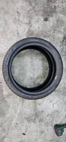 255 35 19 (2324 ) Pirelli runflat onl 1 piece