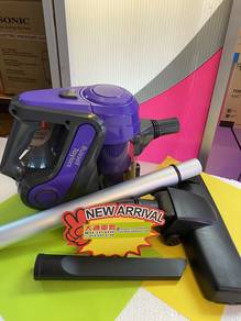 Russell Taylors VC22 Cordless Vacuum Cleaner De1n