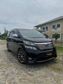 2011 Toyota Vellfire Z PLATINUM SELECTION
