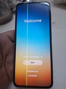 Samsung Galaxy Flip 3 untuk Dijual.