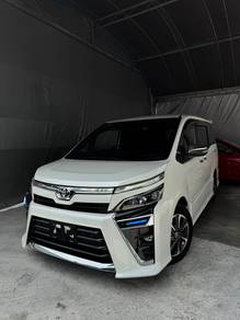 2021 Toyota Voxy ZS KIRAMEKI III