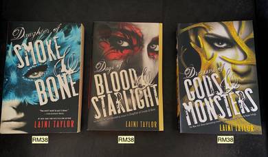 DAUGHTER OF SMOKE & BONE SERIES (English Books)