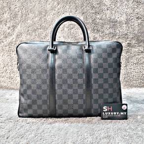 Louis Vuitton Porte Document Damier Bag