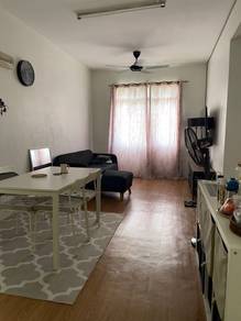 Apartment For Sale in Flat Taman Molek