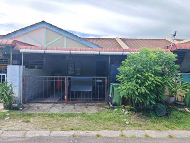 Terraced House For Sale in Chemor,PRK