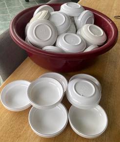 Piring Putih Korea Melamine Ware  ada 58 pcs