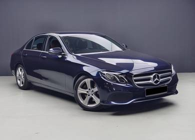 Mercedes Benz E200 200 AVANTGARDE (CKD) in Cheras, KUL