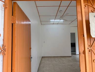 1-storey Terraced House For Sale in Lunas,KDH