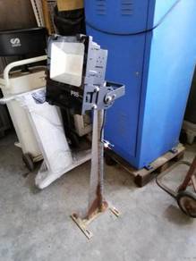 Lampu sportlight with bracket