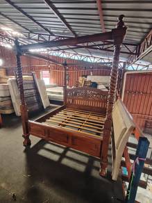 Katil Kayu King