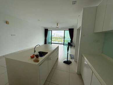 Condominium For Sale in Cristal Serin Residence