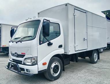 HINO XZU600 BOX 14FT 4800KG LORRY #8193VBG- Kawan